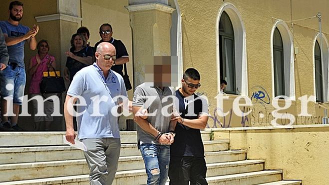 &Zeta;ά&kappa;&upsilon;&nu;&theta;&omicron;&sigmaf; | &laquo;&Omicron; &pi;&alpha;&tau;έ&rho;&alpha;&sigmaf; &mu;&omicron;&upsilon; ή&tau;&alpha;&nu; &kappa;έ&rho;&beta;&epsilon;&rho;&omicron;&sigmaf;, έ&delta;&epsilon;&rho;&nu;&epsilon; &kappa;&alpha;&iota; &mu;έ&nu;&alpha; &kappa;&alpha;&iota; &tau;&eta; &mu;ά&nu;&alpha; &mu;&omicron;&upsilon;&raquo; &epsilon;ί&pi;&epsilon; &omicron; 26&chi;&rho;&omicron;&nu;&omicron;&sigmaf; &pi;&alpha;&tau;&rho;&omicron;&kappa;&tau;ό&nu;&omicron;&sigmaf;