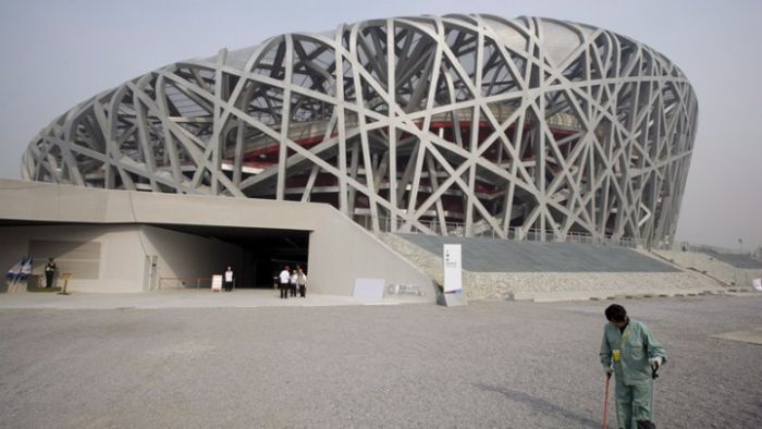 Έ&kappa;&lambda;&epsilon;&iota;&sigma;&alpha;&nu; &xi;&alpha;&nu;ά &omicron;&iota; &chi;ώ&rho;&omicron;&iota; ά&theta;&lambda;&eta;&sigma;&eta;&sigmaf; &sigma;&tau;&eta;&nu; &Kappa;ί&nu;&alpha;, &mu;&epsilon;&tau;ά &tau;&eta;&nu; &epsilon;&pi;&alpha;&nu;&epsilon;&mu;&phi;ά&nu;&iota;&sigma;&eta; &tau;&omicron;&upsilon; &kappa;&omicron;&rho;&omega;&nu;&omicron;ϊ&omicron;ύ