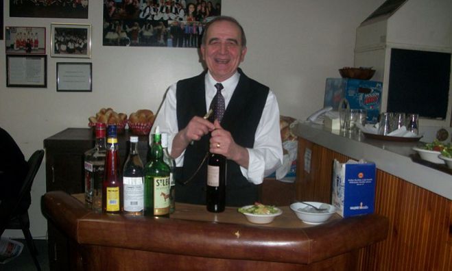 &Eta; &laquo;&sigma;&upsilon;&nu;&epsilon;&sigma;&tau;ί&alpha;&sigma;&eta; &tau;&eta;&sigmaf; &mu;&alpha;&kappa;&alpha;&rho;&omicron;&nu;ά&delta;&alpha;&sigmaf;&raquo; &alpha;&pi;ό &tau;&omicron;&upsilon;&sigmaf; &Alpha;&rho;&kappa;ά&delta;&epsilon;&sigmaf; &omicron;&mu;&omicron;&gamma;&epsilon;&nu;&epsilon;ί&sigmaf; &tau;&omicron;&upsilon; &Mu;ό&nu;&tau;&rho;&epsilon;&alpha;&lambda;!