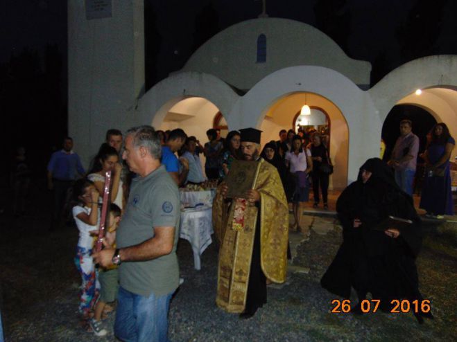 &Gamma;&iota;&omicron;&rho;&tau;ά&zeta;&epsilon;&iota; &tau;&omicron; &epsilon;&xi;&omega;&kappa;&lambda;ή&sigma;&iota; &tau;&eta;&sigmaf; &Alpha;&gamma;ί&alpha;&sigmaf; &Pi;&alpha;&rho;&alpha;&sigma;&kappa;&epsilon;&upsilon;ή&sigmaf; (&kappa;&omicron;&nu;&tau;ά &sigma;&tau;&omicron; &alpha;&epsilon;&rho;&omicron;&delta;&rho;ό&mu;&iota;&omicron;)