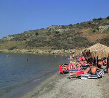 &laquo;&Mu;ύ&rho;&iota;&sigma;&epsilon;&raquo; &kappa;&alpha;&lambda;&omicron;&kappa;&alpha;ί&rho;&iota; &sigma;&tau;&omicron; &Pi;&alpha;&rho;ά&lambda;&iota;&omicron; Ά&sigma;&tau;&rho;&omicron;&sigmaf;