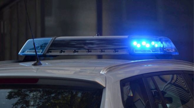 &Tau;&rho;&epsilon;&iota;&sigmaf; &sigma;&upsilon;&lambda;&lambda;ή&psi;&epsilon;&iota;&sigmaf; &sigma;&tau;&eta;&nu; &Tau;&rho;ί&pi;&omicron;&lambda;&eta; &gamma;&iota;&alpha; &kappa;&lambda;&omicron;&pi;έ&sigmaf; - &Alpha;&nu;ά&mu;&epsilon;&sigma;ά &tau;&omicron;&upsilon;&sigmaf; &kappa;&alpha;&iota; &delta;ύ&omicron; &alpha;&nu;ή&lambda;&iota;&kappa;&omicron;&iota;