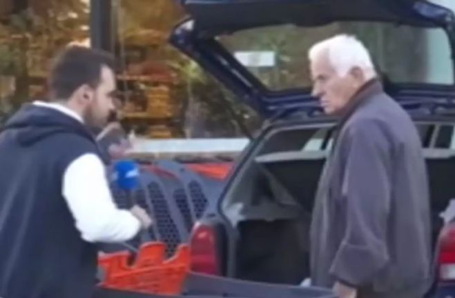 Καλάθι του νοικοκυριού | «Αρχ…α καπαμά», η επική αντίδραση ηλικιωμένου έξω από σούπερ μάρκετ (vd)