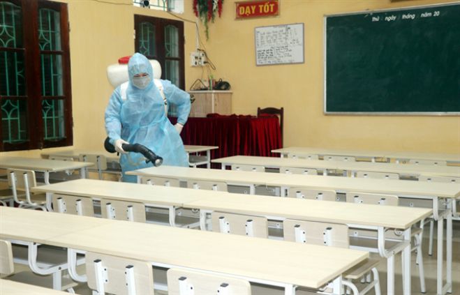 Κορωνοϊός | Κλείνουν για μία μέρα σχολεία στην Κορινθία για να γίνουν απολυμάνσεις