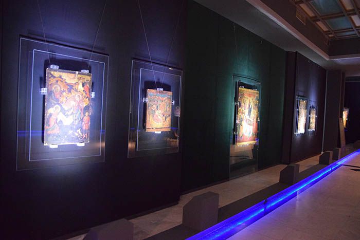 Έ&kappa;&theta;&epsilon;&sigma;&eta; &Tau;&alpha;&lambda;&alpha;&gamma;ά&nu;&eta; &mu;&epsilon; &rho;&omega;&sigma;&iota;&kappa;έ&sigmaf; &epsilon;&iota;&kappa;ό&nu;&epsilon;&sigmaf; &sigma;&tau;&eta;&nu; &Tau;&rho;ί&pi;&omicron;&lambda;&eta; | &Pi;&omicron;&iota;&epsilon;&sigmaf; ώ&rho;&epsilon;&sigmaf; &epsilon;ί&nu;&alpha;&iota; &alpha;&nu;&omicron;&iota;&chi;&tau;ή &gamma;&iota;&alpha; &tau;&omicron; &kappa;&omicron;&iota;&nu;ό!