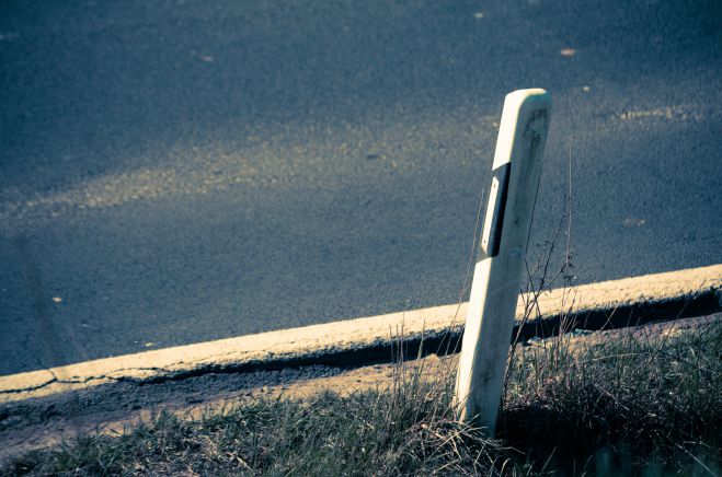 &Tau;&rho;&omicron;&chi;&alpha;ί&omicron; &mu;&epsilon; &nu;&epsilon;&kappa;&rho;ό &sigma;&tau;&omicron; &delta;&rho;ό&mu;&omicron; &Lambda;&epsilon;&omega;&nu;ί&delta;&iota;&omicron; - &Kappa;&upsilon;&pi;&alpha;&rho;ί&sigma;&sigma;&iota;