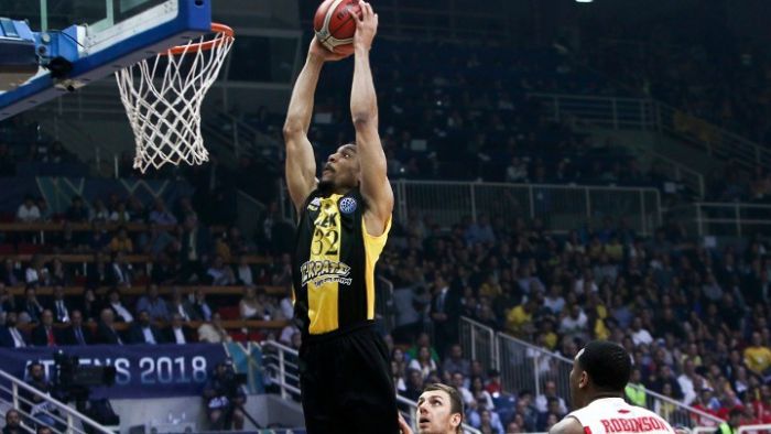 &Tau;&omicron; Basketball Champions League &kappa;&alpha;&tau;έ&kappa;&tau;&eta;&sigma;&epsilon; &eta; &Alpha;&Epsilon;&Kappa;!