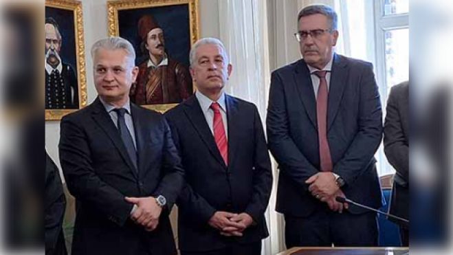 Περιφέρεια Πελοποννήσου | Παράταση θητείας για Λαμπρόπουλο και Μανδρώνη