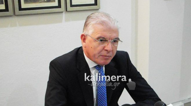 &Alpha;&nu;&delta;&rho;έ&alpha;&sigmaf; &Lambda;&upsilon;&kappa;&omicron;&upsilon;&rho;έ&nu;&tau;&zeta;&omicron;&sigmaf;: &laquo;&Zeta;&eta;&tau;ώ &epsilon;&upsilon;&theta;έ&omega;&sigmaf; &alpha;&pi;ό &tau;&omicron;&nu; &Alpha;&rho;&kappa;&alpha;&delta;&iota;&kappa;ό &lambda;&alpha;ό, &nu;&alpha; &psi;&eta;&phi;ί&sigma;&epsilon;&iota; &Nu;&Alpha;&Iota;&raquo; (vd)