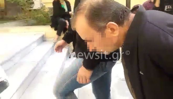 Στον ανακριτή ο παιδοκτόνος – Σκότωσε την 6χρονη και πέταξε το σώμα της στα σκουπίδια (vd)