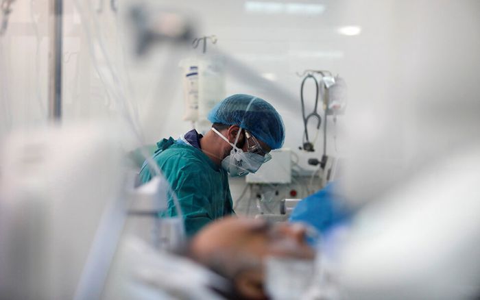 «Φουντώνει» η πανδημία - Έρχονται μέτρα στη διασκέδαση