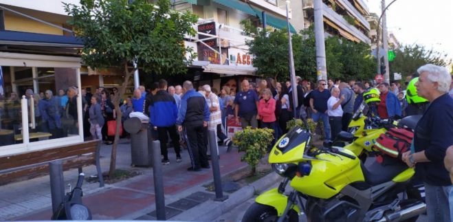 Γαλάτσι | Πήδηξε από τον πέμπτο για να αυτοκτονήσει και ... τον έσωσε τέντα (εικόνες)