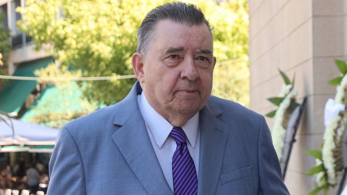 ΕΣΡ | «Τέλος» ο ΑΡΤ FM που πρωτολειτούργησε ο Γιώργος Καρατζαφέρης – Ανακαλείται η βεβαίωση λειτουργίας
