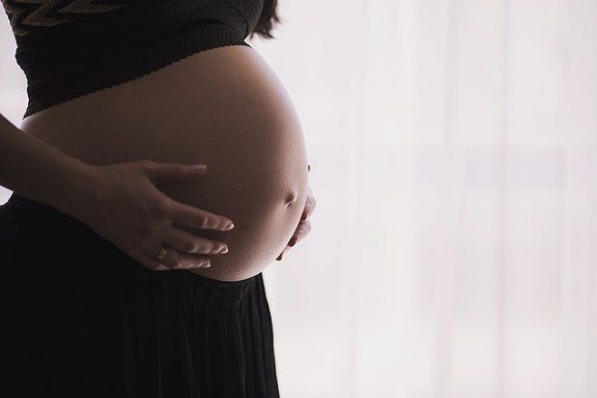 Κίνα | Έγκυες που έχουν προσβληθεί από τον κοροναϊό μπορεί να τον μεταδώσουν στο παιδί τους
