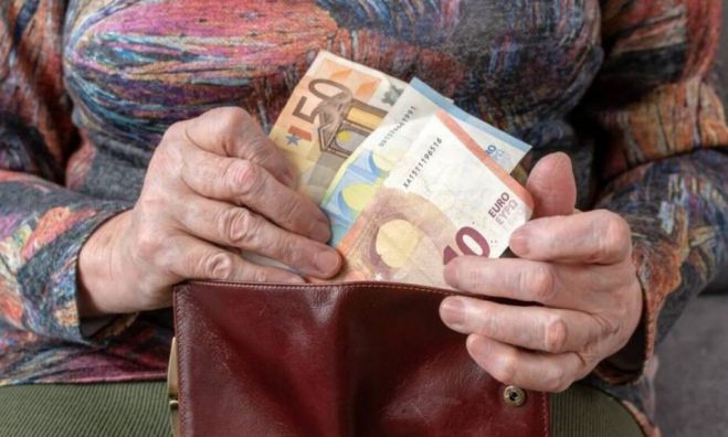 Υπουργείο Εργασίας: "Δεν υπάρχει θέμα φορολόγησης στο εφάπαξ των κοινών συνταξιούχων"