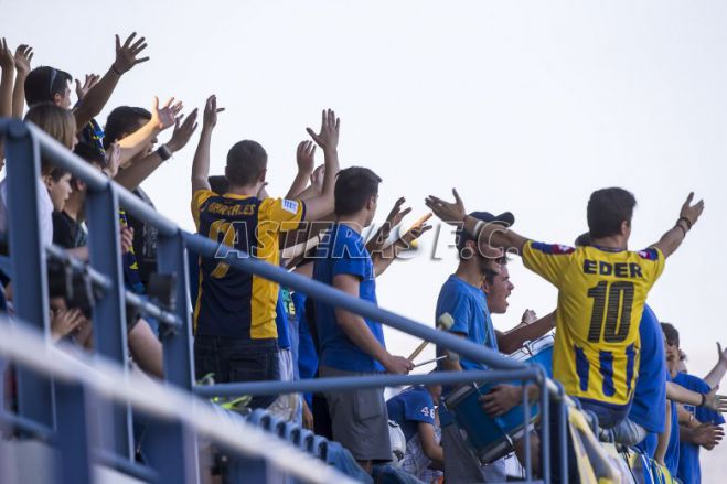 &Alpha;&sigma;&tau;έ&rho;&alpha;&sigmaf;: &Omicron;&iota; &pi;&rho;ώ&tau;&epsilon;&sigmaf; &alpha;&sigma;&kappa;ή&sigma;&epsilon;&iota;&sigmaf;, &omicron;&iota; &pi;&rho;ώ&tau;&epsilon;&sigmaf; &delta;&eta;&lambda;ώ&sigma;&epsilon;&iota;&sigmaf;, &tau;&omicron; &pi;ά&theta;&omicron;&sigmaf; &tau;&omicron;&upsilon; &kappa;ό&sigma;&mu;&omicron;&upsilon;! (vd)