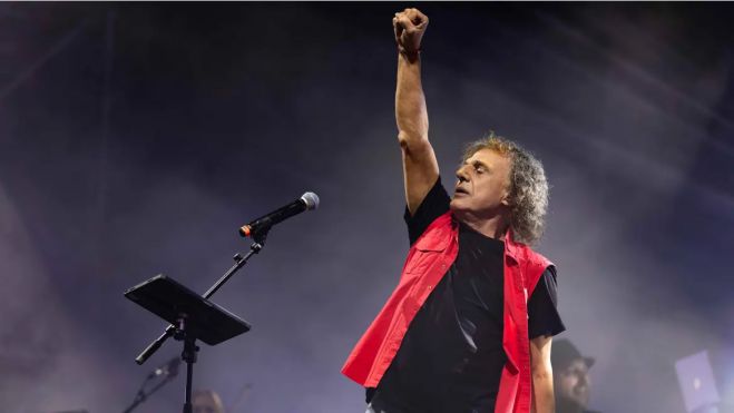 &Beta;&alpha;&sigma;ί&lambda;&eta;&sigmaf; &Pi;&alpha;&pi;&alpha;&kappa;&omega;&nu;&sigma;&tau;&alpha;&nu;&tau;ί&nu;&omicron;&upsilon;: "&Epsilon;ί&mu;&alpha;&iota; &kappa;&alpha;&lambda;ά &kappa;&alpha;&iota; &alpha;&nu;&alpha;&rho;&rho;ώ&nu;&omega; &sigma;&tau;&omicron; &sigma;&pi;ί&tau;&iota;, &chi;&rho;&epsilon;&iota;ά&zeta;&omicron;&mu;&alpha;&iota; &lambda;ί&gamma;&eta; &eta;&rho;&epsilon;&mu;ί&alpha; &alpha;&upsilon;&tau;ή &tau;&eta;&nu; &pi;&epsilon;&rho;ί&omicron;&delta;&omicron;"