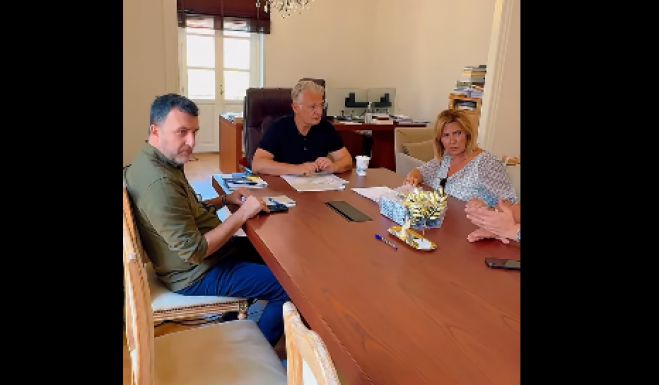 &Sigma;&upsilon;&nu;ά&nu;&tau;&eta;&sigma;&eta; &Pi;&alpha;&gamma;&gamma;&omicron;&rho;&tau;&upsilon;&nu;&iota;&alpha;&kappa;ή&sigmaf; - &Pi;&epsilon;&rho;&iota;&phi;&epsilon;&rho;&epsilon;&iota;ά&rho;&chi;&eta;: "&Epsilon;&rho;&gamma;&omicron;&lambda;&alpha;&beta;ί&alpha; &gamma;&iota;&alpha; &tau;&omicron; &Lambda;&iota;&beta;&alpha;&delta;ά&kappa;&iota;, &epsilon;&xi;&alpha;&sigma;&phi;&alpha;&lambda;&iota;&sigma;&mu;έ&nu;&epsilon;&sigmaf; &chi;&rho;&eta;&mu;&alpha;&tau;&omicron;&delta;&omicron;&tau;ή&sigma;&epsilon;&iota;&sigmaf; &gamma;&iota;&alpha; &tau;&iota;&sigmaf; ά&lambda;&lambda;&epsilon;&sigmaf; &zeta;&eta;&mu;&iota;έ&sigmaf;"