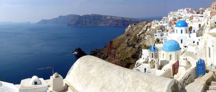 Πρώτη επιλογή για ρομαντικούς και μη η Σαντορίνη!