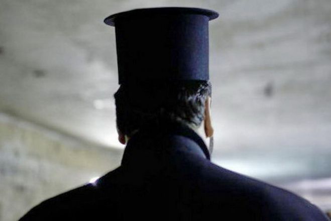 &Sigma;ά&lambda;&omicron;&sigmaf; &mu;&epsilon; &tau;&omicron;&nu; &Mu;&eta;&tau;&rho;&omicron;&pi;&omicron;&lambda;ί&tau;&eta; &Kappa;&alpha;&rho;&pi;&epsilon;&nu;&eta;&sigma;ί&omicron;&upsilon;: &laquo;&Delta;&epsilon;&nu; &chi;&rho;&epsilon;&iota;ά&zeta;&omicron;&nu;&tau;&alpha;&iota; &mu;έ&tau;&rho;&alpha; &gamma;&iota;&alpha; &tau;&omicron;&nu; &kappa;&omega;&rho;&omicron;&nu;&omicron;ϊό &sigma;&tau;&eta;&nu; &Epsilon;&upsilon;&rho;&upsilon;&tau;&alpha;&nu;ί&alpha;&raquo; (vd)