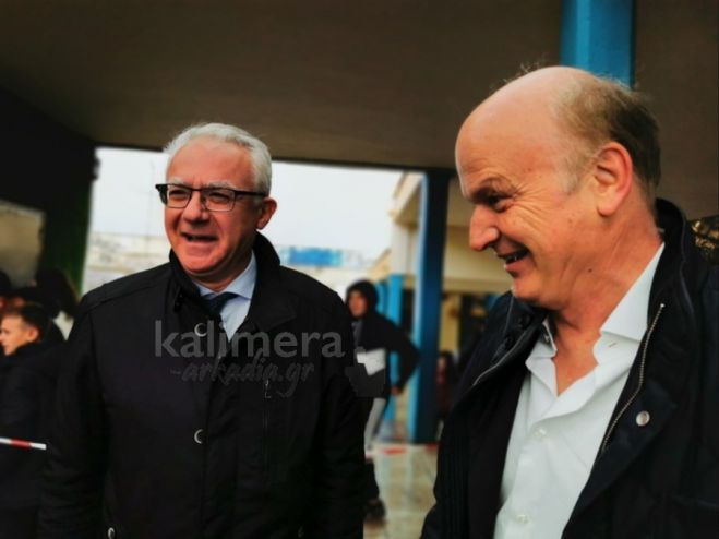 &Omicron; &Gamma;&iota;ά&nu;&nu;&eta;&sigmaf; &Sigma;&mu;&upsilon;&rho;&nu;&iota;ώ&tau;&eta;&sigmaf; &gamma;&iota;&alpha; &tau;&omicron; έ&rho;&gamma;&omicron; &tau;&omicron;&upsilon; &phi;&upsilon;&sigma;&iota;&kappa;&omicron;ύ &alpha;&epsilon;&rho;ί&omicron;&upsilon; &sigma;&tau;&eta;&nu; &Tau;&rho;ί&pi;&omicron;&lambda;&eta;