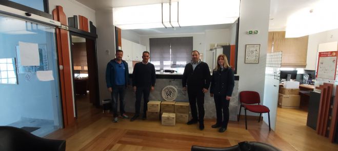 &Alpha;&rho;&kappa;&alpha;&delta;ί&alpha; | &Chi;&iota;&lambda;&iota;ά&delta;&epsilon;&sigmaf; &gamma;ά&nu;&tau;&iota;&alpha; &gamma;&iota;&alpha; &tau;&omicron;&upsilon;&sigmaf; &alpha;&sigma;&tau;&upsilon;&nu;&omicron;&mu;&iota;&kappa;&omicron;ύ&sigmaf; &pi;&rho;ό&sigma;&phi;&epsilon;&rho;&epsilon; &tau;&omicron; &Epsilon;&pi;&iota;&mu;&epsilon;&lambda;&eta;&tau;ή&rho;&iota;&omicron; - "&Eta; &kappa;ί&nu;&eta;&sigma;&eta; &alpha;&upsilon;&tau;ή &nu;&alpha; &beta;&rho;&epsilon;&iota; &kappa;&iota; ά&lambda;&lambda;&omicron;&upsilon;&sigmaf; &mu;&iota;&mu;&eta;&tau;έ&sigmaf;"