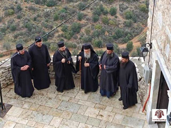 &Pi;&rho;&omicron;&epsilon;&xi;ά&rho;&chi;&omicron;&nu;&tau;&omicron;&sigmaf; &tau;&omicron;&upsilon; &Mu;&eta;&tau;&rho;&omicron;&pi;&omicron;&lambda;ί&tau;&eta; &Epsilon;&upsilon;&sigma;&tau;&alpha;&theta;ί&omicron;&upsilon; &eta; &Epsilon;&xi;ό&delta;&iota;&omicron;&sigmaf; &alpha;&kappa;&omicron;&lambda;&omicron;&upsilon;&theta;ί&alpha; &iota;&epsilon;&rho;&omicron;&delta;&iota;&alpha;&kappa;ό&nu;&omicron;&upsilon; &sigma;&tau;&eta;&nu; &Mu;&omicron;&nu;ή &Tau;&iota;&mu;ί&omicron;&upsilon; &Pi;&rho;&omicron;&delta;&rho;ό&mu;&omicron;&upsilon; &Kappa;&upsilon;&nu;&omicron;&upsilon;&rho;ί&alpha;&sigmaf;