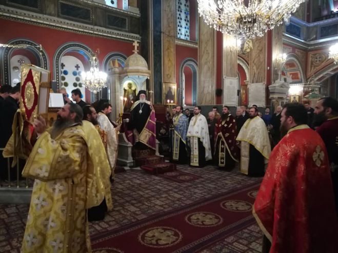 &Omicron; &Mu;έ&gamma;&alpha;&sigmaf; &Epsilon;&sigma;&pi;&epsilon;&rho;&iota;&nu;ό&sigmaf; &tau;&omega;&nu; &Chi;&rho;&iota;&sigma;&tau;&omicron;&upsilon;&gamma;έ&nu;&nu;&omega;&nu; &sigma;&tau;&eta;&nu; &Tau;&rho;ί&pi;&omicron;&lambda;&eta; (&epsilon;&iota;&kappa;ό&nu;&epsilon;&sigmaf;)