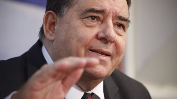 «Αν αποδειχθούν οι κατηγορίες εναντίον μου, θα κρεμαστώ στο Σύνταγμα» δηλώνει ο Αρκάς Γ. Καρατζαφέρης!