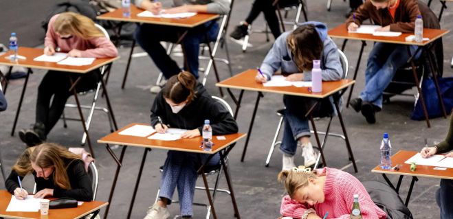 &Pi;&epsilon;&rho;&iota;&phi;&epsilon;&rho;&epsilon;&iota;&alpha;&kappa;ό &Sigma;&upsilon;&mu;&beta;&omicron;ύ&lambda;&iota;&omicron; | &Tau;&omicron; &psi;ή&phi;&iota;&sigma;&mu;&alpha; &pi;&omicron;&upsilon; &pi;&rho;ό&tau;&epsilon;&iota;&nu;&epsilon; &omicron; &Tau;&alpha;&tau;&omicron;ύ&lambda;&eta;&sigmaf; &gamma;&iota;&alpha; &tau;&omicron;&upsilon;&sigmaf; Έ&lambda;&lambda;&eta;&nu;&epsilon;&sigmaf; &phi;&omicron;&iota;&tau;&eta;&tau;έ&sigmaf; &pi;&omicron;&upsilon; &sigma;&pi;&omicron;&upsilon;&delta;ά&zeta;&omicron;&upsilon;&nu; &sigma;&tau;&eta;&nu; &Omicron;&upsilon;&kappa;&rho;&alpha;&nu;ί&alpha;