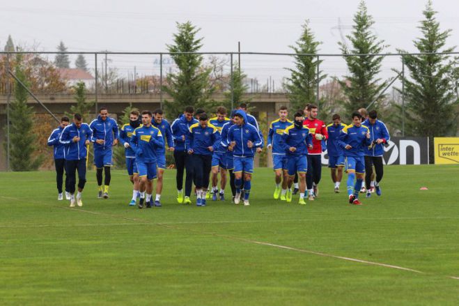 &Omicron;&iota; "18" &tau;&omicron;&upsilon; &Alpha;&sigma;&tau;έ&rho;&alpha; &gamma;&iota;&alpha; &tau;&omicron;&nu; &alpha;&gamma;ώ&nu;&alpha; &mu;&epsilon; &tau;&omicron;&nu; &Pi;&alpha;&nu;&alpha;&theta;&eta;&nu;&alpha;ϊ&kappa;ό