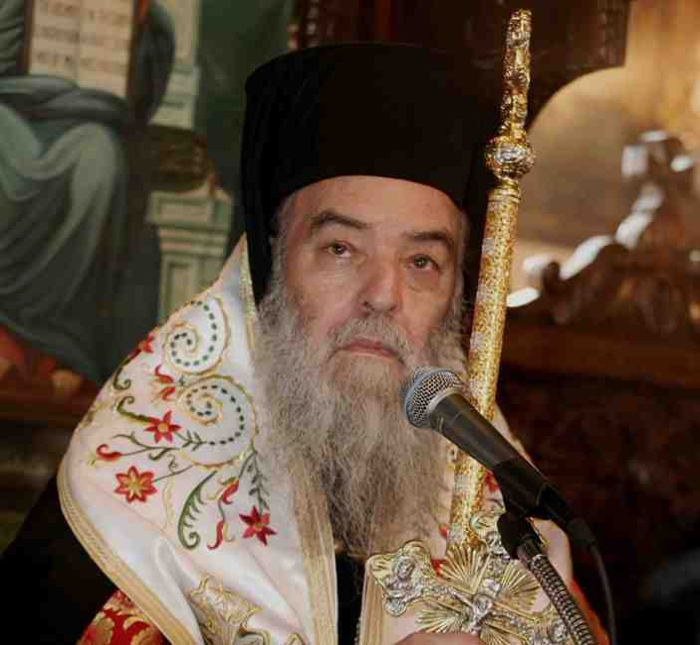 &Alpha;&nu;&tau;&iota;&delta;&rho;ά &omicron; &Mu;&eta;&tau;&rho;&omicron;&pi;&omicron;&lambda;ί&tau;&eta;&sigmaf; &Iota;&epsilon;&rho;&epsilon;&mu;ί&alpha;&sigmaf; &gamma;&iota;&alpha; &tau;&omicron; &epsilon;&nu;&delta;&epsilon;&chi;ό&mu;&epsilon;&nu;&omicron; &nu;&alpha; &gamma;ί&nu;&epsilon;&iota; &sigma;&kappa;&omicron;&upsilon;&pi;&iota;&delta;ό&tau;&omicron;&pi;&omicron;&sigmaf; &kappa;&omicron;&nu;&tau;ά &sigma;&tau;&eta; &Mu;&epsilon;&gamma;&alpha;&lambda;ό&pi;&omicron;&lambda;&eta;