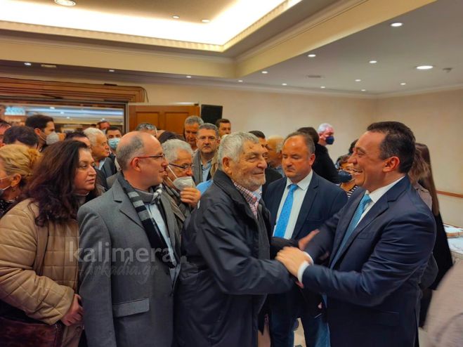 &Beta;&lambda;ά&sigma;&eta;&sigmaf;: "&Pi;ά&nu;&omega; &alpha;&pi;ό 2000 &sigma;&upsilon;&mu;&pi;&alpha;&tau;&rho;&iota;ώ&tau;&epsilon;&sigmaf; &Alpha;&rho;&kappa;ά&delta;&epsilon;&sigmaf; &mu;&epsilon; &tau;&iota;&mu;ή&sigma;&alpha;&tau;&epsilon; &mu;&epsilon; &tau;&eta;&nu; &pi;&alpha;&rho;&omicron;&upsilon;&sigma;ί&alpha; &sigma;&alpha;&sigmaf;!"