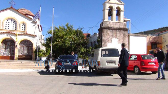 Δύσκολες στιγμές για την έγκυο σύζυγο του 34χρονου αξιωματικού στο Ναύπλιο (vd)