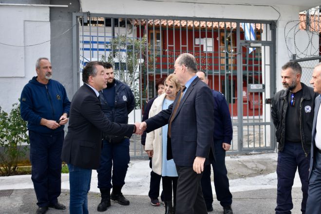 &Tau;&iota;&sigmaf; &phi;&upsilon;&lambda;&alpha;&kappa;έ&sigmaf; &Tau;&rho;ί&pi;&omicron;&lambda;&eta;&sigmaf; &epsilon;&pi;&iota;&sigma;&kappa;έ&phi;&theta;&eta;&kappa;&epsilon; &omicron; &Pi;&epsilon;&rho;&iota;&phi;&epsilon;&rho;&epsilon;&iota;ά&rho;&chi;&eta;&sigmaf; &Pi;&alpha;&nu;&alpha;&gamma;&iota;ώ&tau;&eta;&sigmaf; &Nu;ί&kappa;&alpha;&sigmaf;