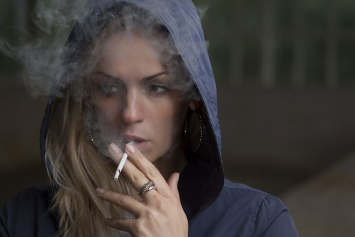 Πρώην και «λάιτ» καπνιστές με κάτω από πέντε τσιγάρα τη μέρα δεν γλιτώνουν τη ζημιά στους πνεύμονες τους