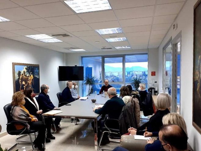 &Tau;&rho;ί&pi;&omicron;&lambda;&eta; | &Omicron; &pi;&epsilon;&rho;&iota;&phi;&epsilon;&rho;&epsilon;&iota;ά&rho;&chi;&eta;&sigmaf; &pi;&alpha;&rho;&omicron;&upsilon;&sigma;ί&alpha;&sigma;&epsilon; &tau;&omicron;&nu; &nu;έ&omicron; &alpha;&nu;&tau;&iota;&pi;&epsilon;&rho;&iota;&phi;&epsilon;&rho;&epsilon;&iota;ά&rho;&chi;&eta; &Alpha;&rho;&kappa;&alpha;&delta;ί&alpha;&sigmaf; &Mu;&alpha;&nu;ώ&lambda;&eta; &Sigma;&kappa;&alpha;&nu;&tau;&zeta;ό &kappa;&alpha;&iota; &alpha;&kappa;&omicron;&lambda;&omicron;ύ&theta;&eta;&sigma;&epsilon; &sigma;ύ&sigma;&kappa;&epsilon;&psi;&eta;