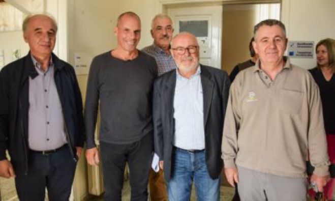 &Beta;&alpha;&rho;&omicron;&upsilon;&phi;ά&kappa;&eta;&sigmaf; &mu;&epsilon; &epsilon;&mu;&pi;ό&rho;&omicron;&upsilon;&sigmaf; &sigma;&tau;&eta;&nu; &Tau;&rho;ί&pi;&omicron;&lambda;&eta;: "&Chi;&rho;&epsilon;&iota;ά&zeta;&epsilon;&tau;&alpha;&iota; &pi;ά&nu;&tau;&rho;&epsilon;&mu;&alpha; &tau;&eta;&sigmaf; &nu;έ&alpha;&sigmaf; &epsilon;&pi;&iota;&sigma;&tau;ή&mu;&eta;&sigmaf;, &tau;&eta;&sigmaf; &pi;&alpha;&rho;&alpha;&gamma;&omega;&gamma;ή&sigmaf;, &tau;&eta;&sigmaf; &alpha;&gamma;&rho;&omicron;&tau;&iota;ά&sigmaf; &kappa;&alpha;&iota; &tau;&eta;&sigmaf; &pi;&epsilon;&rho;&iota;&phi;έ&rho;&epsilon;&iota;&alpha;&sigmaf; &gamma;&iota;&alpha; &tau;&eta;&nu; &alpha;&nu;ά&pi;&tau;&upsilon;&xi;&eta;"