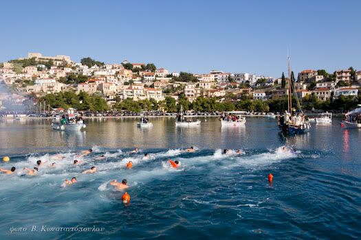 &Pi;&omicron;&upsilon; &theta;&alpha; &epsilon;&omicron;&rho;&tau;&alpha;&sigma;&tau;&omicron;ύ&nu; &phi;έ&tau;&omicron;&sigmaf; &tau;&alpha; &Theta;&epsilon;&omicron;&phi;ά&nu;&epsilon;&iota;&alpha; &sigma;&epsilon; ό&lambda;&eta; &tau;&eta;&nu; &Alpha;&rho;&kappa;&alpha;&delta;ί&alpha;!