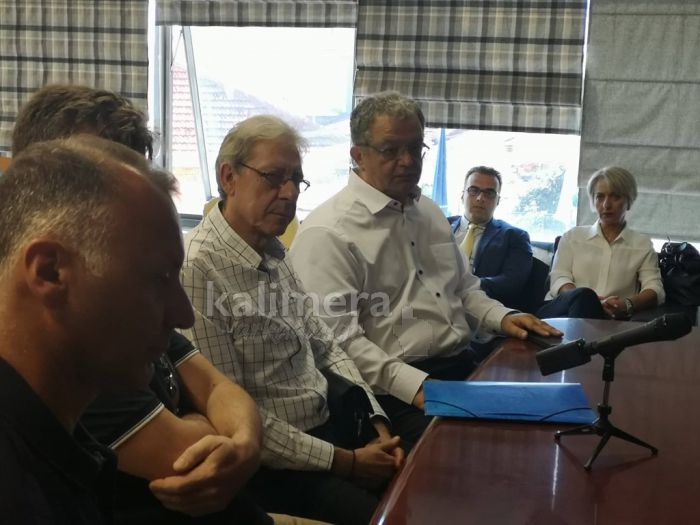 &Epsilon;&pi;ί&sigma;&eta;&mu;&omicron; | &Eta; &alpha;&pi;ό&phi;&alpha;&sigma;&eta; &delta;&iota;&omicron;&rho;&iota;&sigma;&mu;&omicron;ύ &tau;&omicron;&upsilon; &Beta;. &Kappa;&omega;&sigma;&tau;ό&pi;&omicron;&upsilon;&lambda;&omicron;&upsilon; &sigma;&tau;&eta; &theta;έ&sigma;&eta; &tau;&omicron;&upsilon; &gamma;&epsilon;&nu;&iota;&kappa;&omicron;ύ &gamma;&rho;&alpha;&mu;&mu;&alpha;&tau;έ&alpha; &tau;&omicron;&upsilon; &Delta;ή&mu;&omicron;&upsilon; &Tau;&rho;ί&pi;&omicron;&lambda;&eta;&sigmaf;