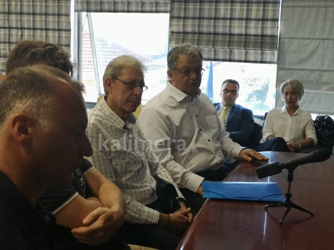 &Epsilon;&pi;ί&sigma;&eta;&mu;&omicron; | &Eta; &alpha;&pi;ό&phi;&alpha;&sigma;&eta; &delta;&iota;&omicron;&rho;&iota;&sigma;&mu;&omicron;ύ &tau;&omicron;&upsilon; &Beta;. &Kappa;&omega;&sigma;&tau;ό&pi;&omicron;&upsilon;&lambda;&omicron;&upsilon; &sigma;&tau;&eta; &theta;έ&sigma;&eta; &tau;&omicron;&upsilon; &gamma;&epsilon;&nu;&iota;&kappa;&omicron;ύ &gamma;&rho;&alpha;&mu;&mu;&alpha;&tau;έ&alpha; &tau;&omicron;&upsilon; &Delta;ή&mu;&omicron;&upsilon; &Tau;&rho;ί&pi;&omicron;&lambda;&eta;&sigmaf;