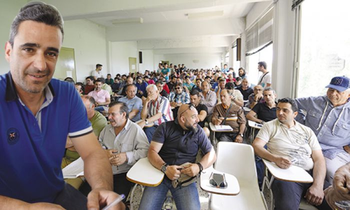 Ο Τσίρμπας από την Αρκαδία που συνέχεια τον μπερδεύουν με τον ... Τσίπρα!