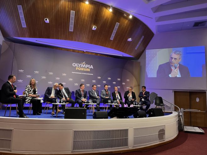 &Tau;&zeta;&iota;&omicron;ύ&mu;&eta;&sigmaf; &sigma;&tau;&omicron; Olympia Forum III: &laquo;&Pi;&alpha;ί&rho;&nu;&omicron;&upsilon;&mu;&epsilon; &sigma;&eta;&mu;&alpha;&nu;&tau;&iota;&kappa;ά &mu;έ&tau;&rho;&alpha; &gamma;&iota;&alpha; &nu;&alpha; &alpha;&nu;&tau;&iota;&mu;&epsilon;&tau;&omega;&pi;ί&sigma;&omicron;&upsilon;&mu;&epsilon; &tau;&omicron; &epsilon;&nu;&epsilon;&rho;&gamma;&epsilon;&iota;&alpha;&kappa;ό &kappa;ό&sigma;&tau;&omicron;&sigmaf; &sigma;&tau;&omicron;&nu; &Delta;ή&mu;&omicron; &Tau;&rho;ί&pi;&omicron;&lambda;&eta;&sigmaf;&raquo;