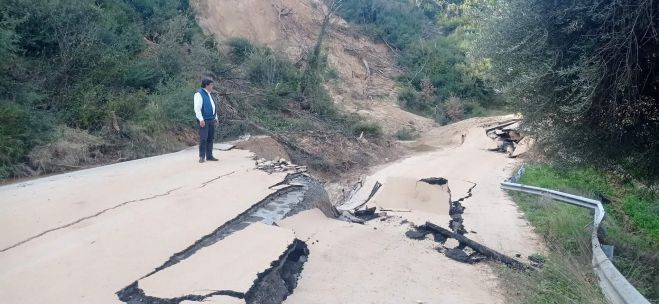 Γιαννακούρας: "Ο οδηγός που πηγαίνει από Πύργο προς Τρίπολη θα χαθεί στους χωματόδρομους του δάσους της Κάπελης, δεν υπάρχει πουθενά σήμανση"