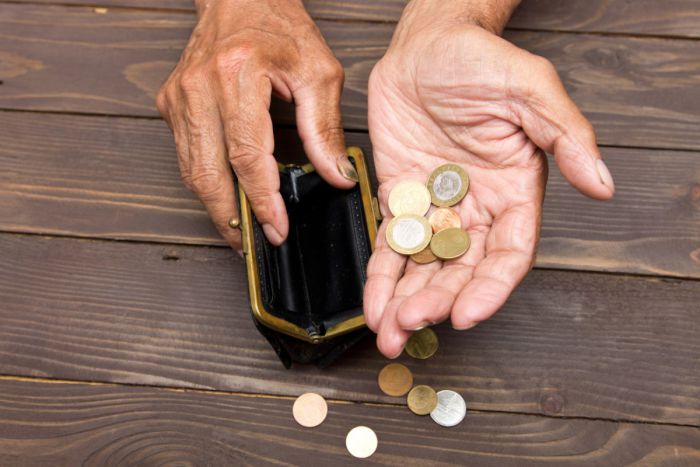 Αύξηση 12 έως 55 ευρώ σε 670.000 συνταξιούχους