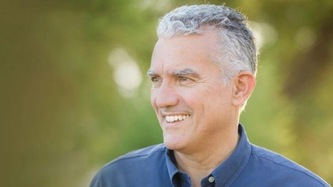 &Beta;&lambda;ά&sigma;&eta;&sigmaf; &gamma;&iota;&alpha; &tau;&omicron; &theta;ά&nu;&alpha;&tau;&omicron; &tau;&omicron;&upsilon; &Mu;&alpha;&nu;&omicron;ύ&sigma;&omicron;&upsilon; &Beta;&omicron;&lambda;&omicron;&upsilon;&delta;ά&kappa;&eta;: "&Delta;&epsilon;&nu; &upsilon;&pi;ά&rho;&chi;&omicron;&upsilon;&nu; &lambda;ό&gamma;&iota;&alpha;..."