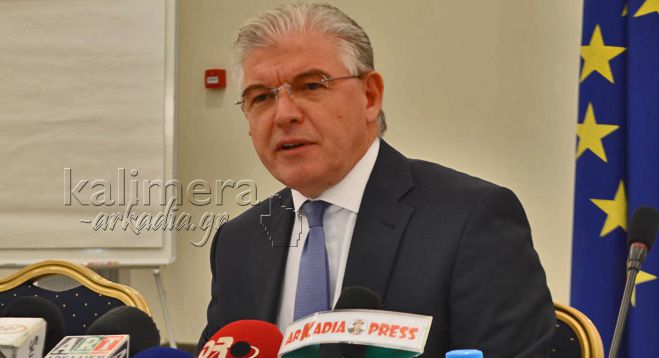 &Lambda;&upsilon;&kappa;&omicron;&upsilon;&rho;έ&nu;&tau;&zeta;&omicron;&sigmaf;: &laquo;&Alpha;&upsilon;&tau;έ&sigmaf; &epsilon;ί&nu;&alpha;&iota; &omicron;&iota; &pi;&rho;&omega;&tau;&omicron;&beta;&omicron;&upsilon;&lambda;ί&epsilon;&sigmaf; &mu;&omicron;&upsilon; &gamma;&iota;&alpha; &tau;&alpha; &mu;&epsilon;&gamma;ά&lambda;&alpha; &pi;&rho;&omicron;&beta;&lambda;ή&mu;&alpha;&tau;&alpha; &tau;&eta;&sigmaf; &Alpha;&rho;&kappa;&alpha;&delta;ί&alpha;&sigmaf;&raquo;! (vd)