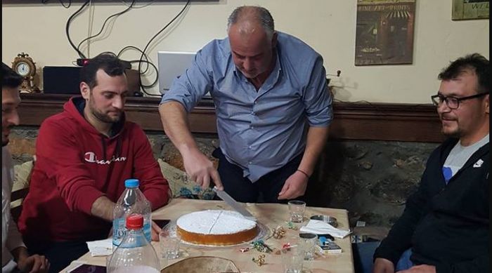 &Omicron; &Mu;&alpha;&nu;&tau;&iota;&nu;&epsilon;&iota;&alpha;&kappa;ό&sigmaf; έ&kappa;&omicron;&psi;&epsilon; &tau;&eta;&nu; &pi;ί&tau;&alpha; &tau;&omicron;&upsilon; &gamma;&iota;&alpha; &tau;&omicron; 2018