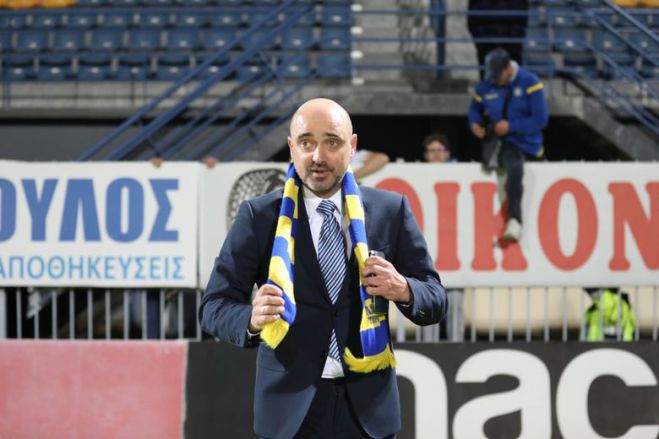 "Έ&phi;&upsilon;&gamma;&epsilon; &sigma;&alpha;&nu; &phi;ί&lambda;&omicron;&sigmaf;" &omicron; Rastavac &alpha;&pi;ό &tau;&omicron;&nu; &Alpha;&sigma;&tau;έ&rho;&alpha;