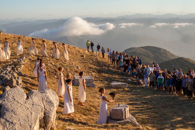 &Eta; &tau;&epsilon;&lambda;&epsilon;&tau;ή &pi;&alpha;&rho;ά&delta;&omicron;&sigma;&eta;&sigmaf; &tau;&eta;&sigmaf; &phi;&lambda;ό&gamma;&alpha;&sigmaf; &sigma;&tau;&omicron; &Lambda;ύ&kappa;&alpha;&iota;&omicron; Ό&rho;&omicron;&sigmaf; - &Delta;&epsilon;ί&tau;&epsilon; &tau;&omicron; &beta;ί&nu;&tau;&epsilon;&omicron;!
